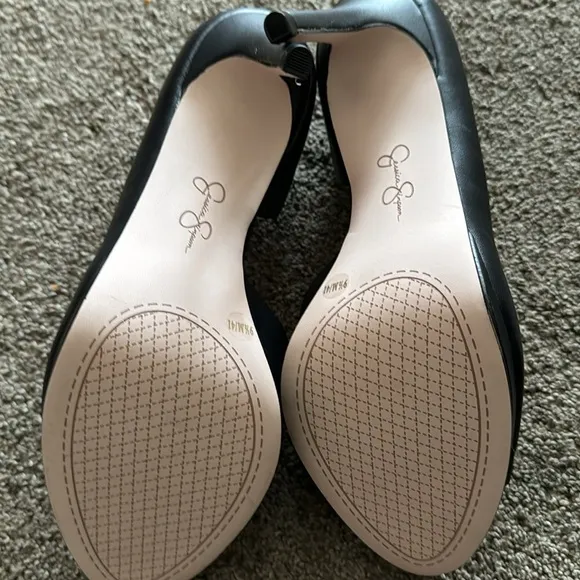 🚨 Kimli Peep Toe Pump in Black NWOT