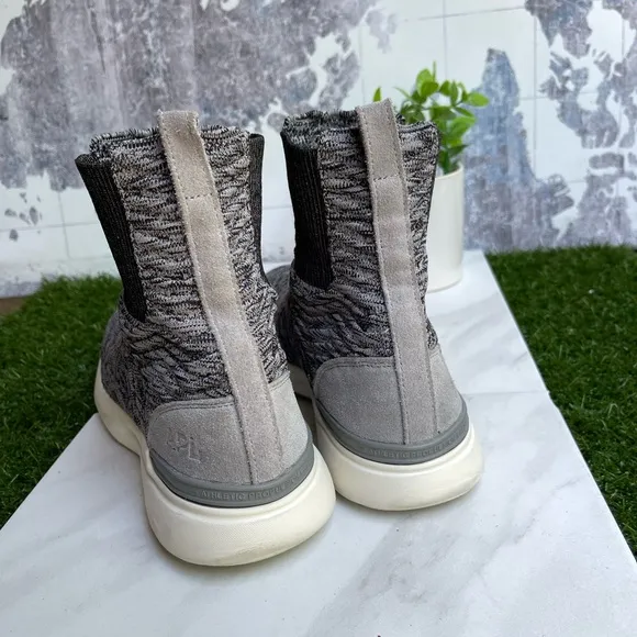 👟APL CHELSEA BOOTIES Size 9 men  black n white