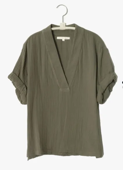 Avery Top