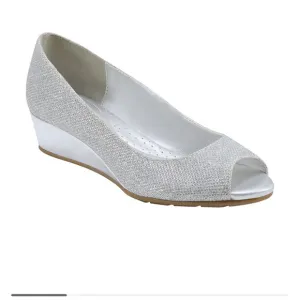 Bandolino Women's Candra Peep Toe Wedge Dress Pumps 8M Silver