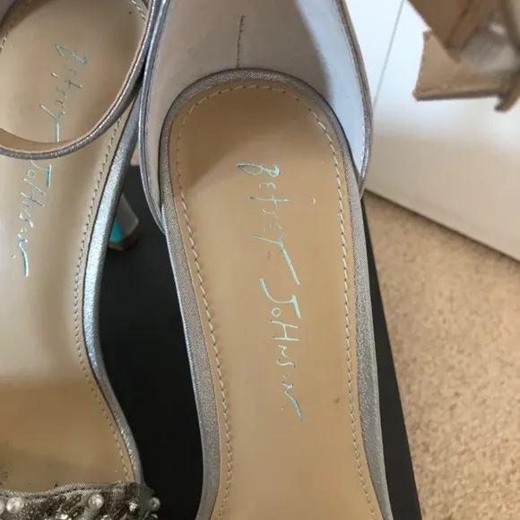 Betsey Johnson Devan Pump Heels Silver Rhinestone Ankle Strap Peep Toe Size 7.5