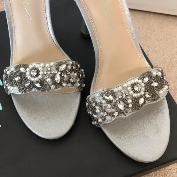Betsey Johnson Devan Pump Heels Silver Rhinestone Ankle Strap Peep Toe Size 7.5