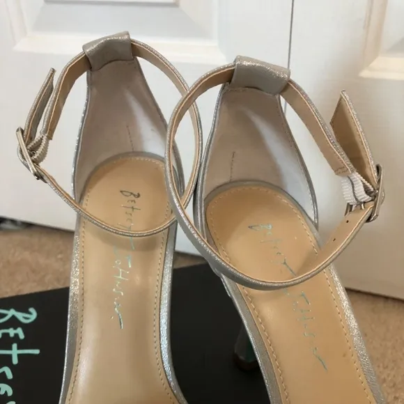 Betsey Johnson Devan Pump Heels Silver Rhinestone Ankle Strap Peep Toe Size 7.5