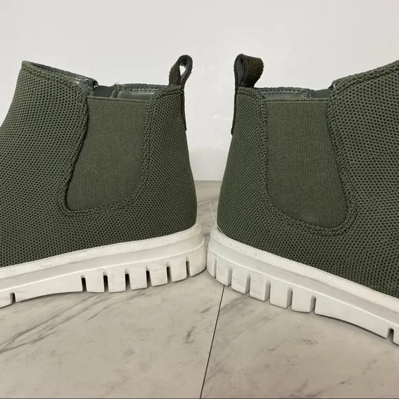 Blondo Florette Green Knit Chelsea Bootie 8 1/2M