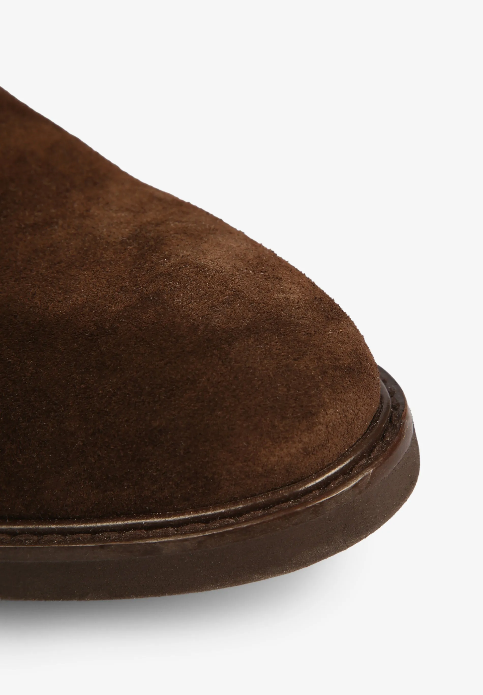 BOTAS CHELSEA EM CAMURÇA