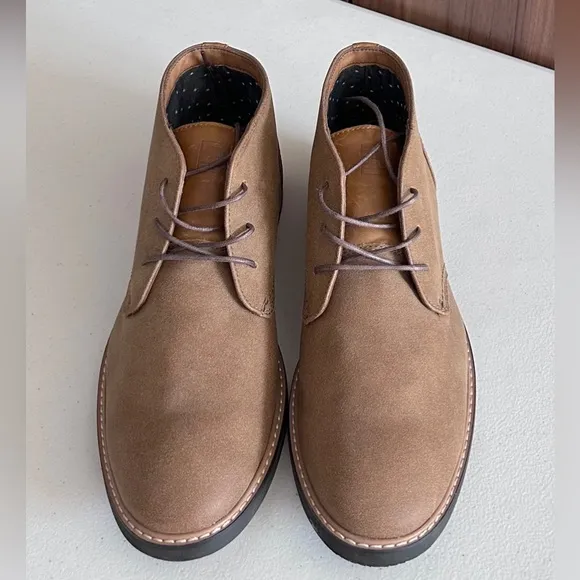 BRAND NEW - Hawker Rye Hirema Classic Chukka Men’s Shoe size 8