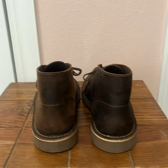 Clarks Men’s/Hommes Chukka boots new never worn