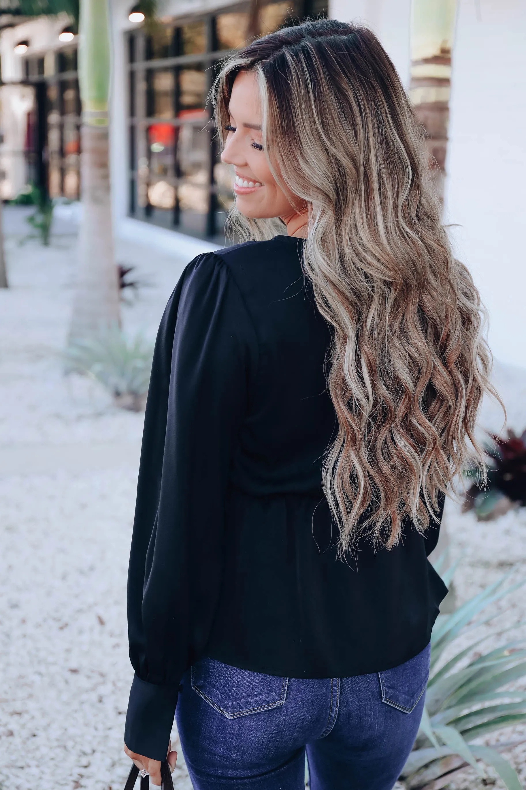 Don't Get It Twisted Blouse - Black