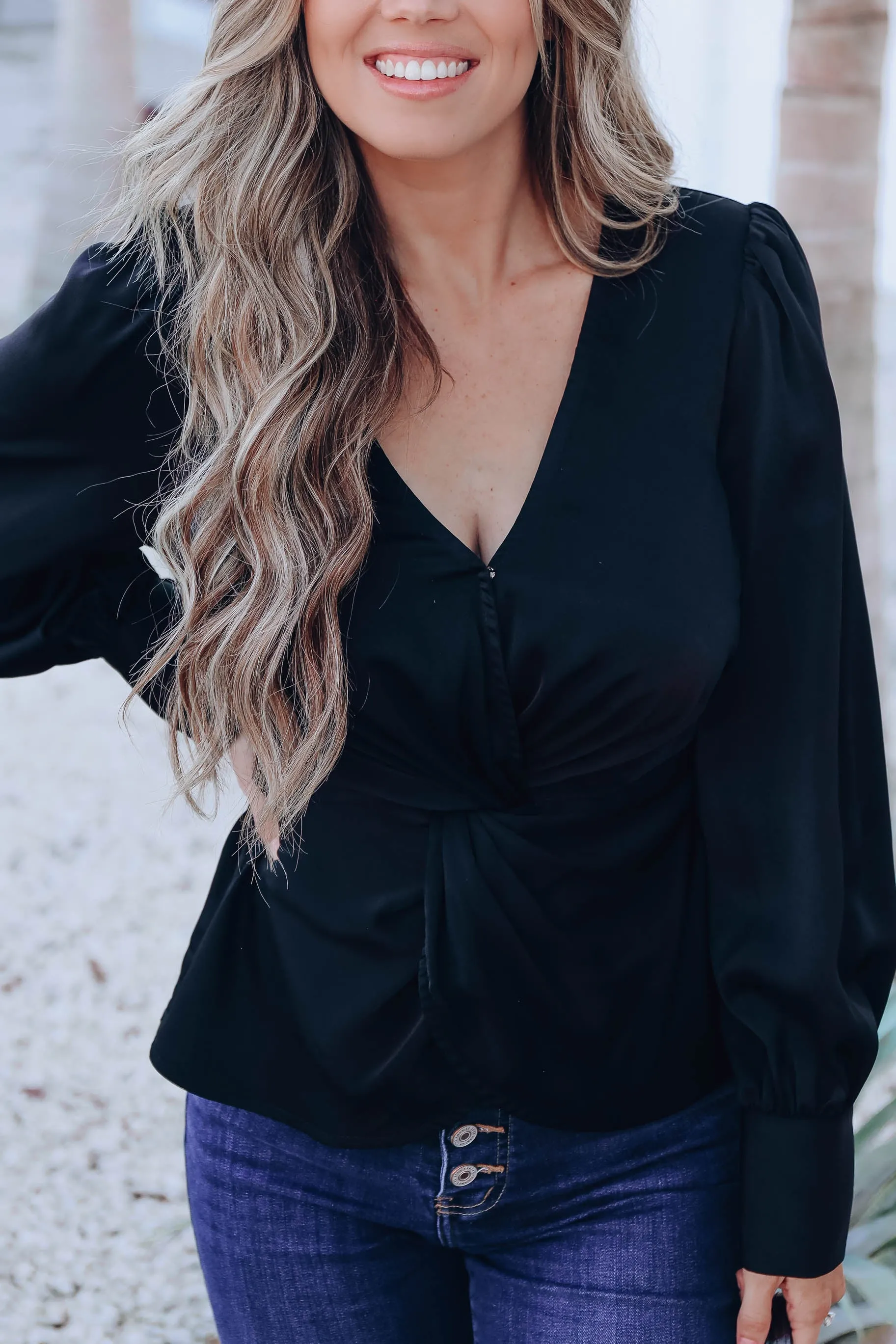 Don't Get It Twisted Blouse - Black