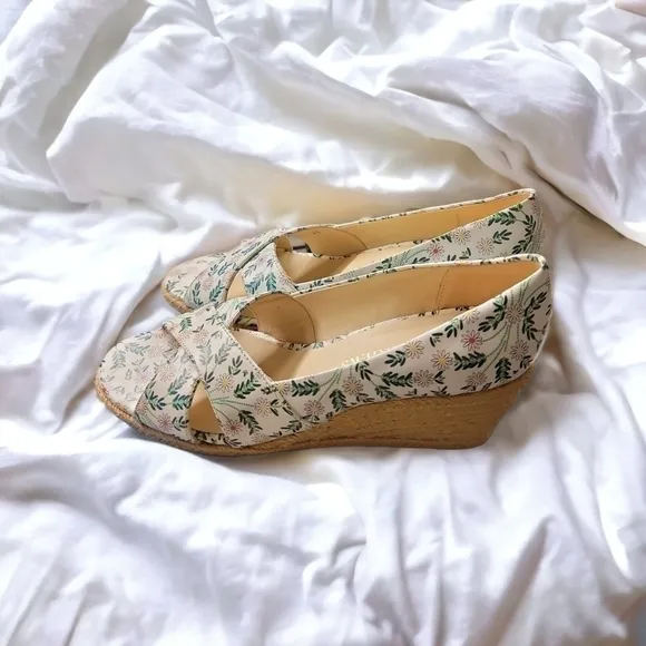 Jack Rogers Palmer Criss Cross Leather Wedge Espadrille -White &amp; Floral