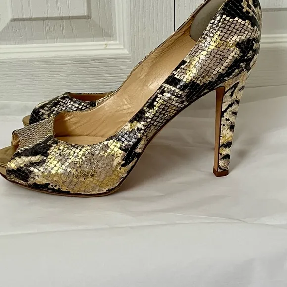 KATE SPADE Snakeskin Peep Toe Heels