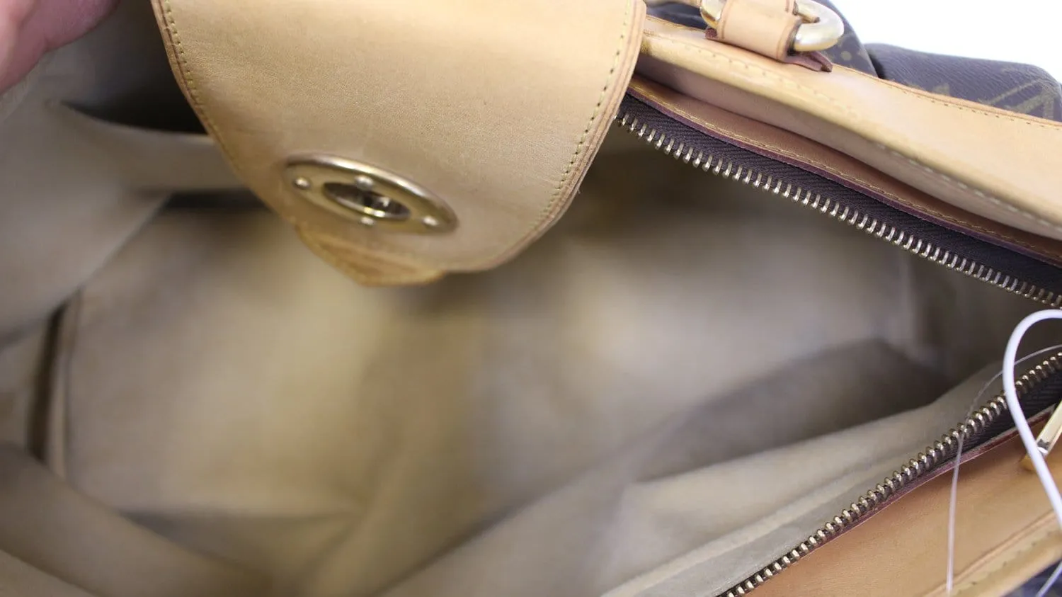 LOUIS VUITTON Monogram Boetie GM Shoulder Handbag