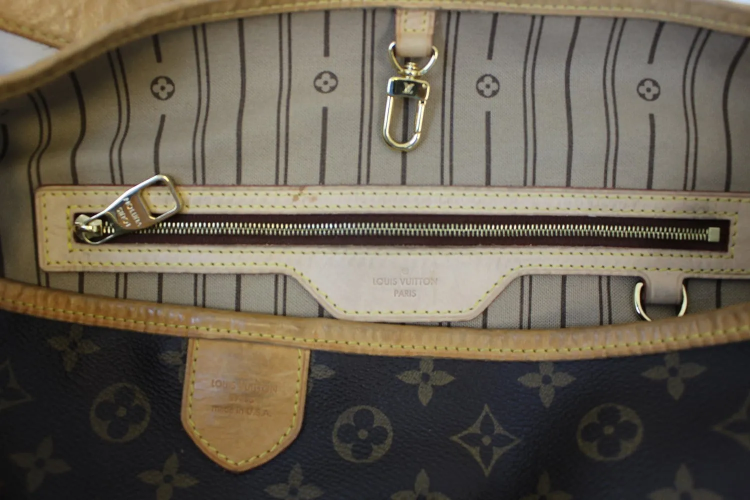 LOUIS VUITTON Monogram Canvas Delightful MM Bag