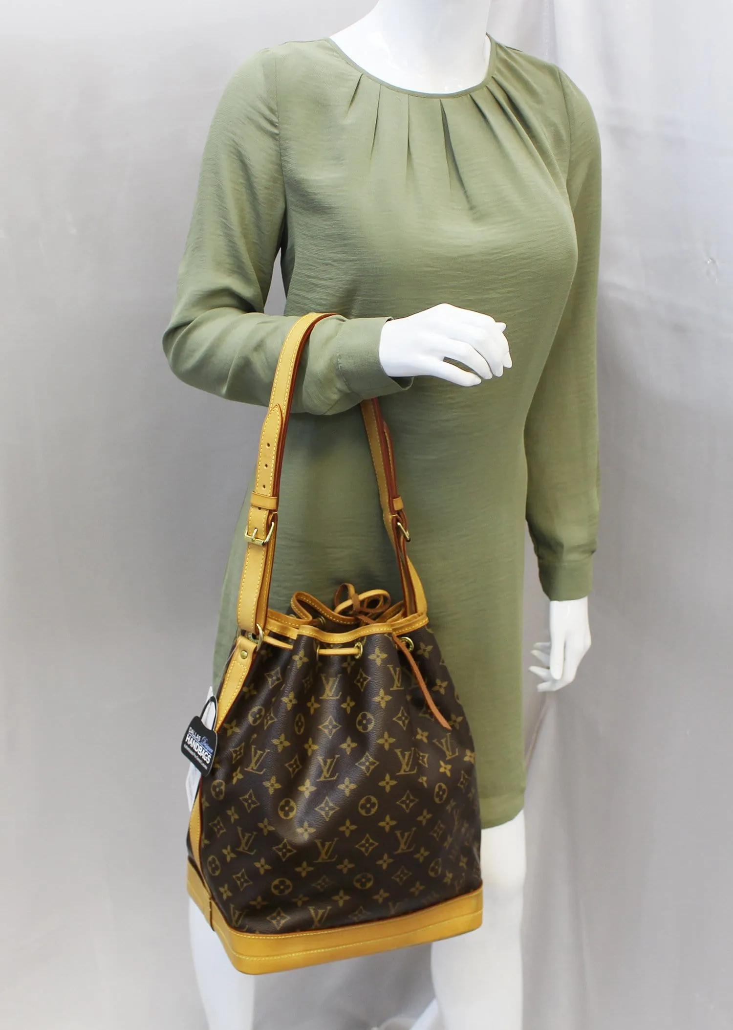 LOUIS VUITTON Monogram Canvas Noe Large Shoulder Bag