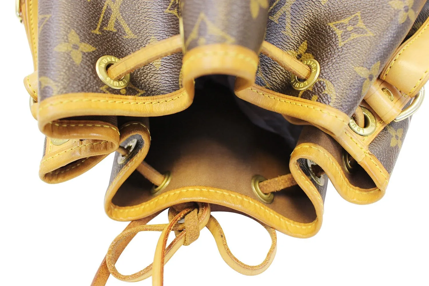 LOUIS VUITTON Monogram Canvas Noe Large Shoulder Bag