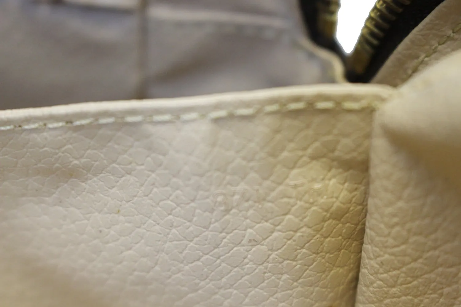 LOUIS VUITTON Monogram Canvas Trousse Toilette 28 Clutch