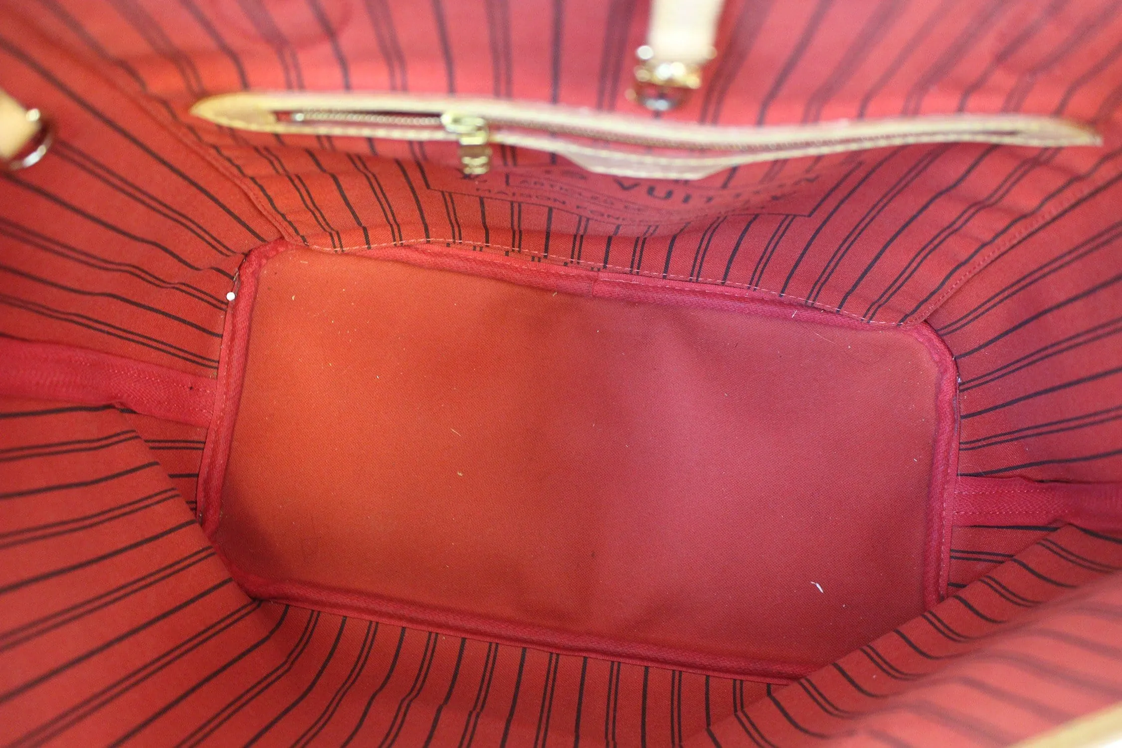 LOUIS VUITTON Monogram Neverfull MM Shoulder Bag Red