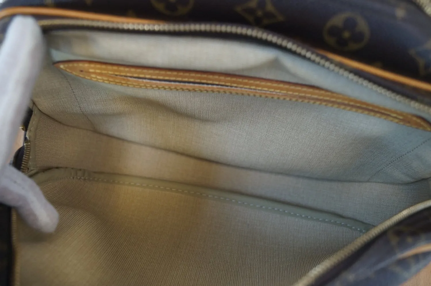 LOUIS VUITTON Monogram Reporter PM Shoulder Bag - Final Call