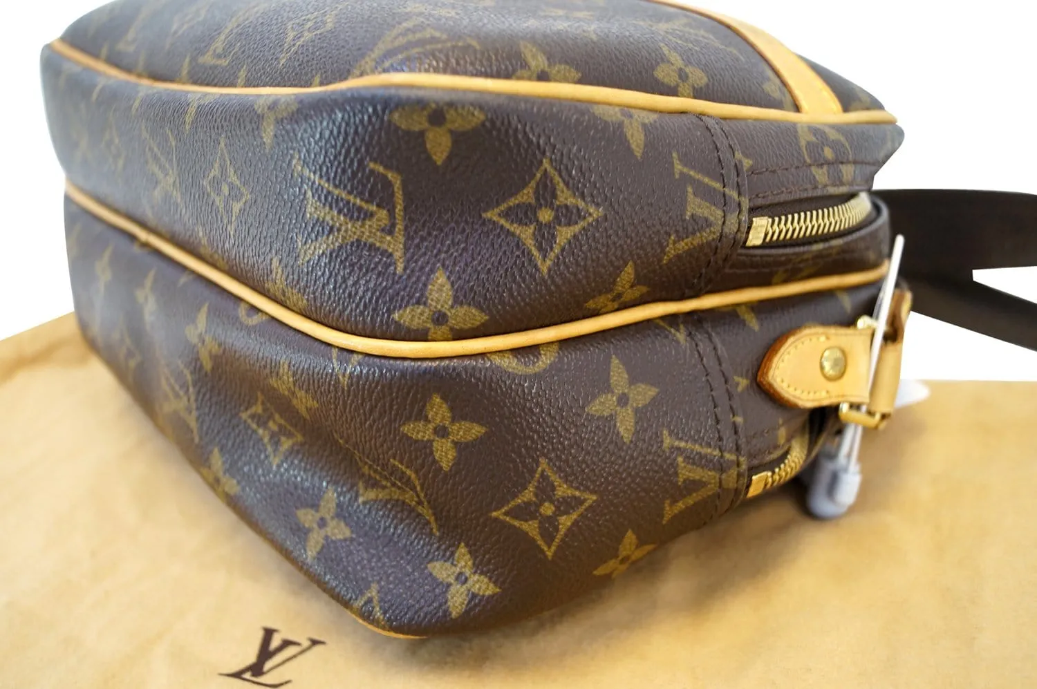LOUIS VUITTON Monogram Reporter PM Shoulder Bag - Final Call