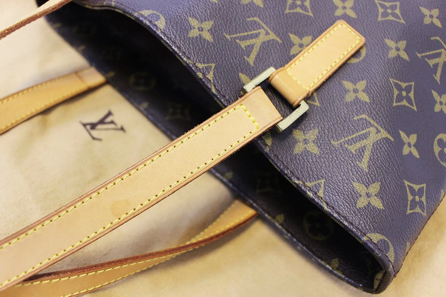 LOUIS VUITTON Monogram Vavin GM Shoulder Bag