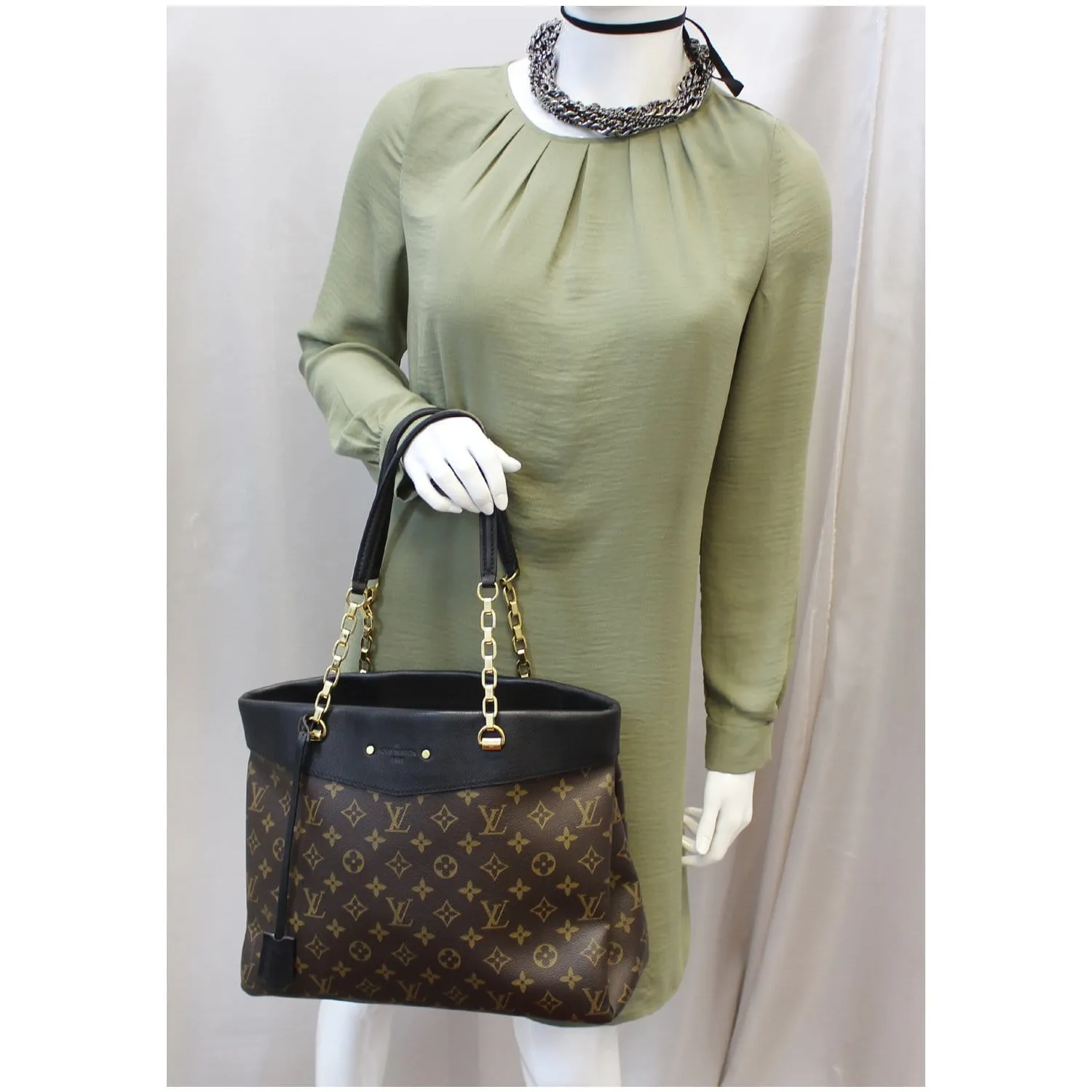 LOUIS VUITTON Pallas Chain Shopper Bag Monogram Canvas Brown