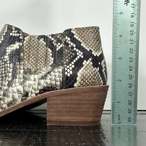 Madewell Sonia Low Leather Snakeskin Chelsea Boot Size 10