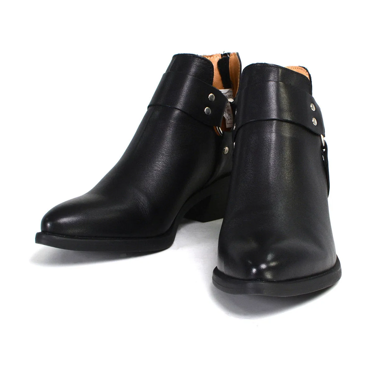 MBL9443 Women's 'Sleek' Black Leather Harness Ring Shoe