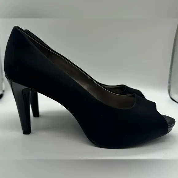 NEW Bandolino Rainaa Pump - Black - Size 8M