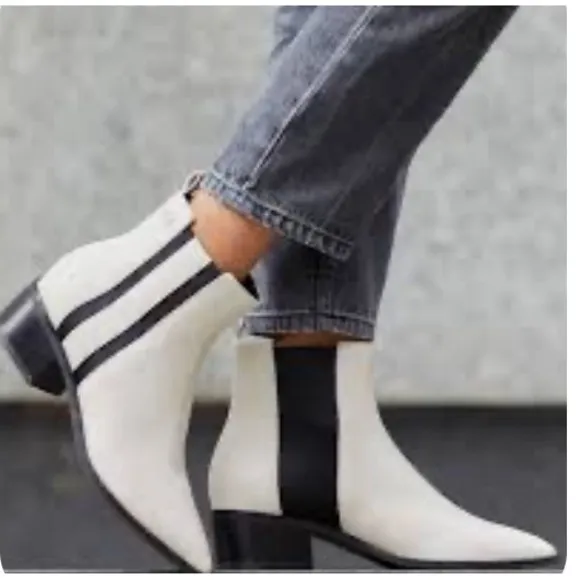NWOB Cole Haan Valorie Chelsea bootie cream women's 9.5