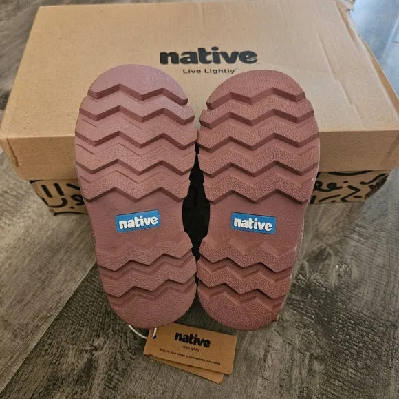 NWT Native Kensington Treklite Toddler Pink glitter boots