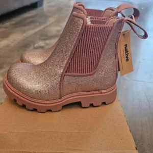 NWT Native Kensington Treklite Toddler Pink glitter boots