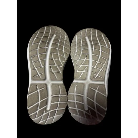 OOFOS Women's Mesh Upper OOmega Chukka Shoe Size 7
