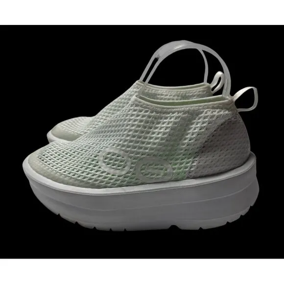 OOFOS Women's Mesh Upper OOmega Chukka Shoe Size 7