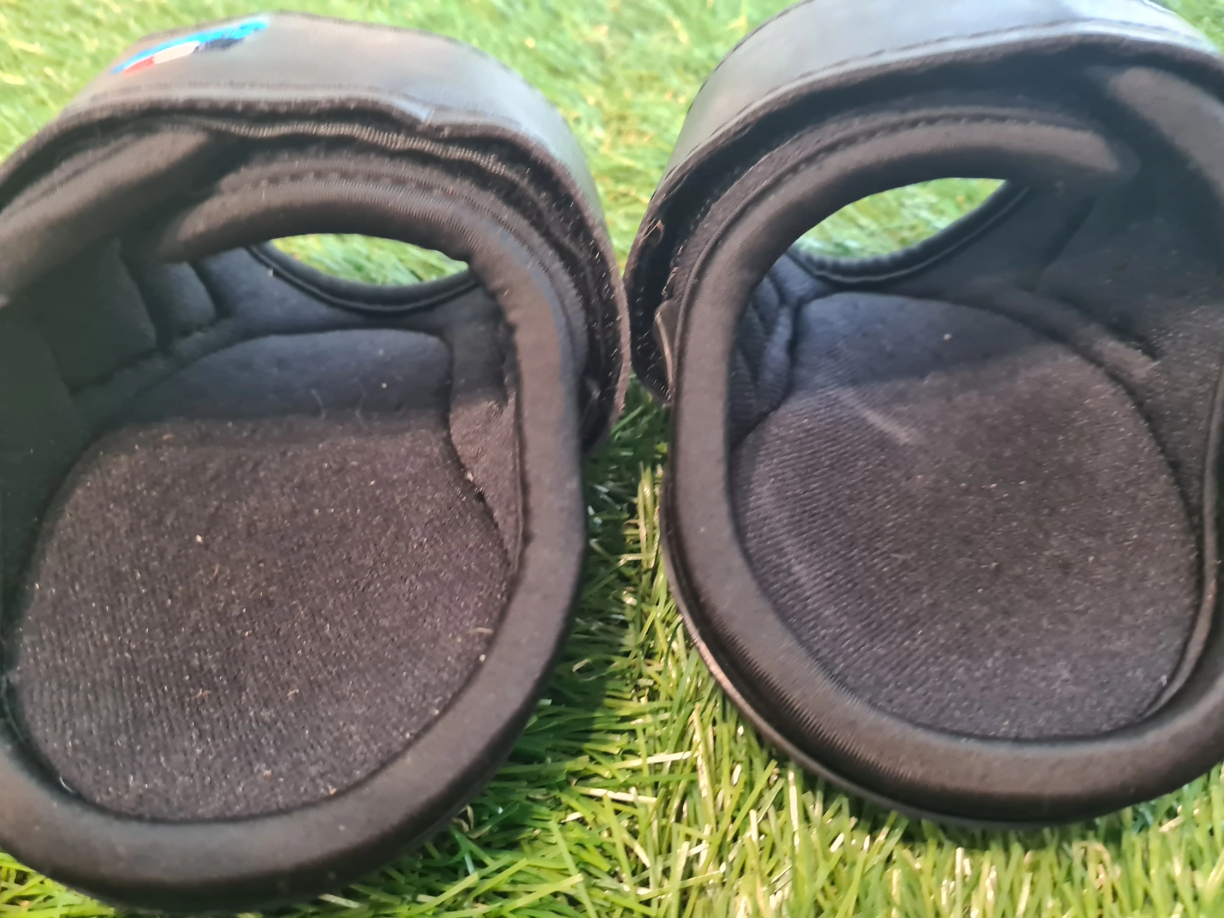 Pony size Premier Equine Black fetlock boots FREE POSTAGE  🟢