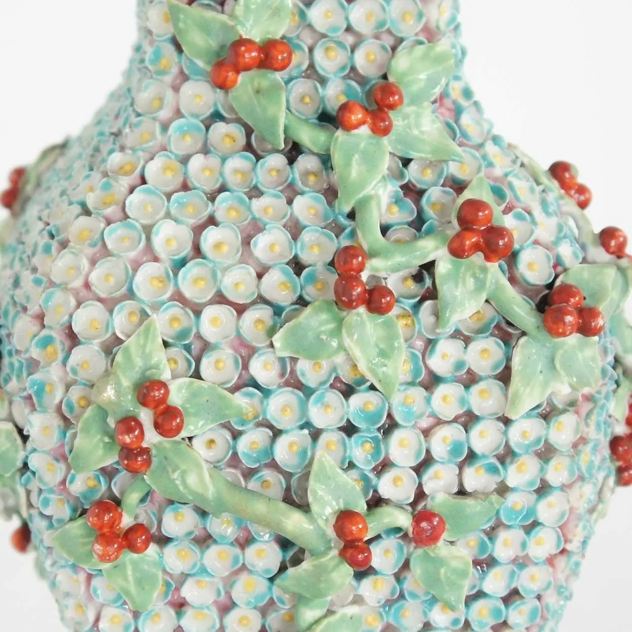 Rare English Chelsea Rococo Snowball Style Soft Paste Porcelain Covered Urn