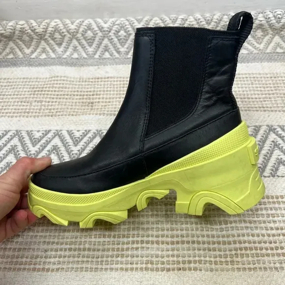 Sorel Women's Chelsea Brex Boots Size 5 Black Platform Waterproof Slip-On