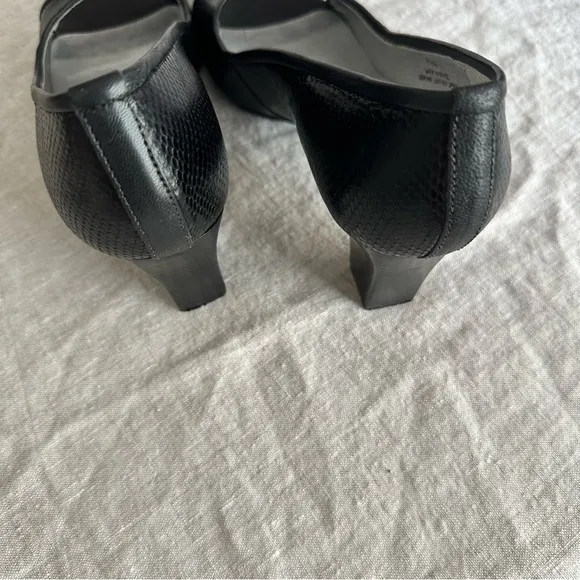 Talbots Black Leather Peep Toe Heels 7.5B