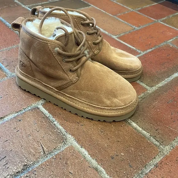 UGG Kids' Neumel II Sheepskin Chukka Boots