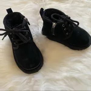 UGG Neumel Black Zip Chukka Boot Unisex Child Size 8