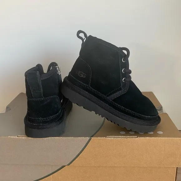 🧸Ugg Neumel II Black Chukka Toddler Boots - SZ 8 C