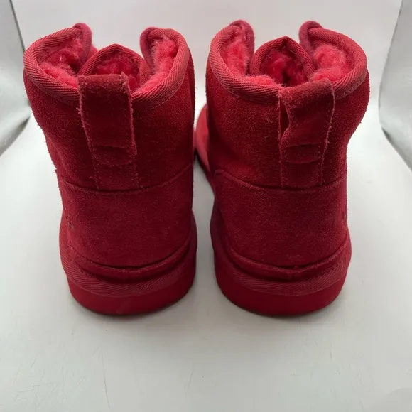 UGG Neumel II red suede chukka boots girls size 4Youth