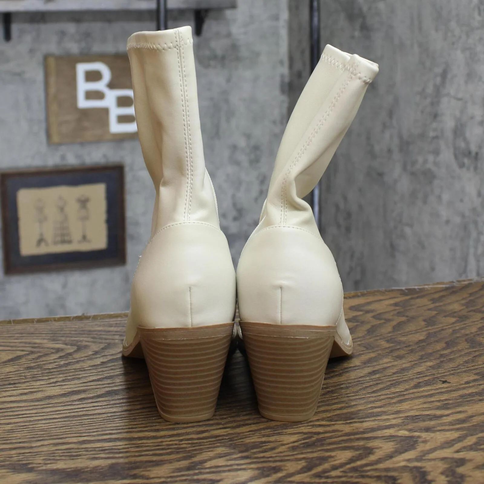 Universal Thread Women's Aubree Ankle Boots 88375051 Off White 9M