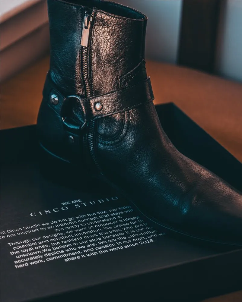 Zorro Black by Cinco Studio